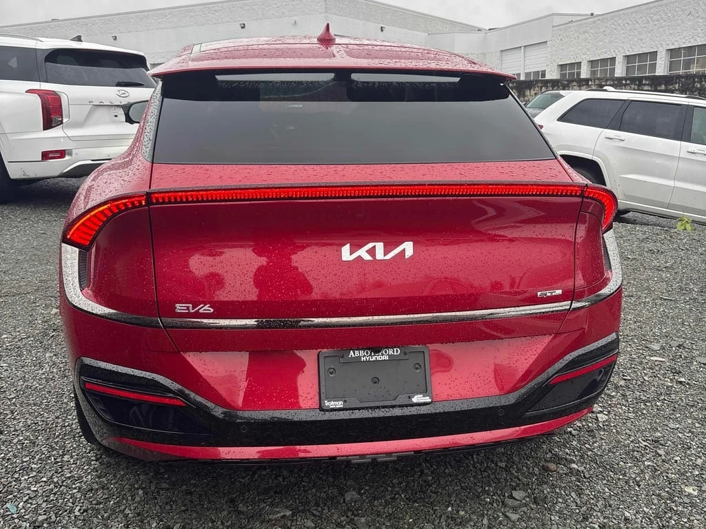 Kia EV6 AWD Long Range w/GT Line Pkg  CARFAX | Mobile.bg   4