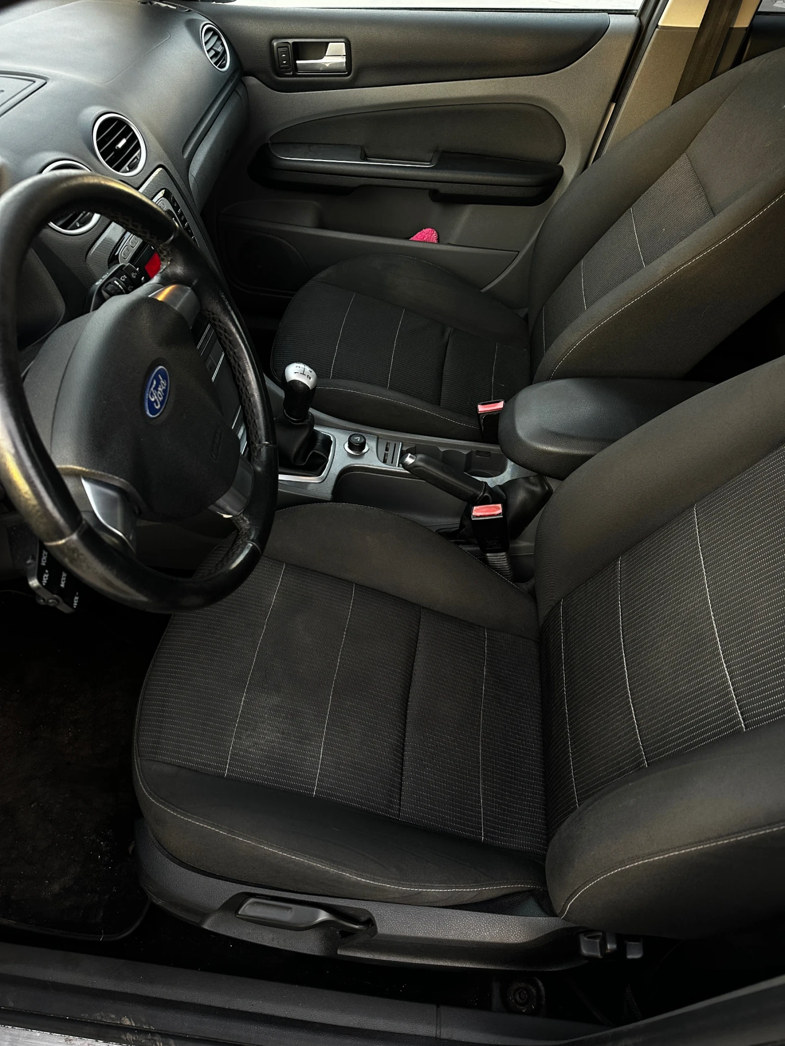 Ford Focus 1.6 TDCI Климатроник - изображение 8