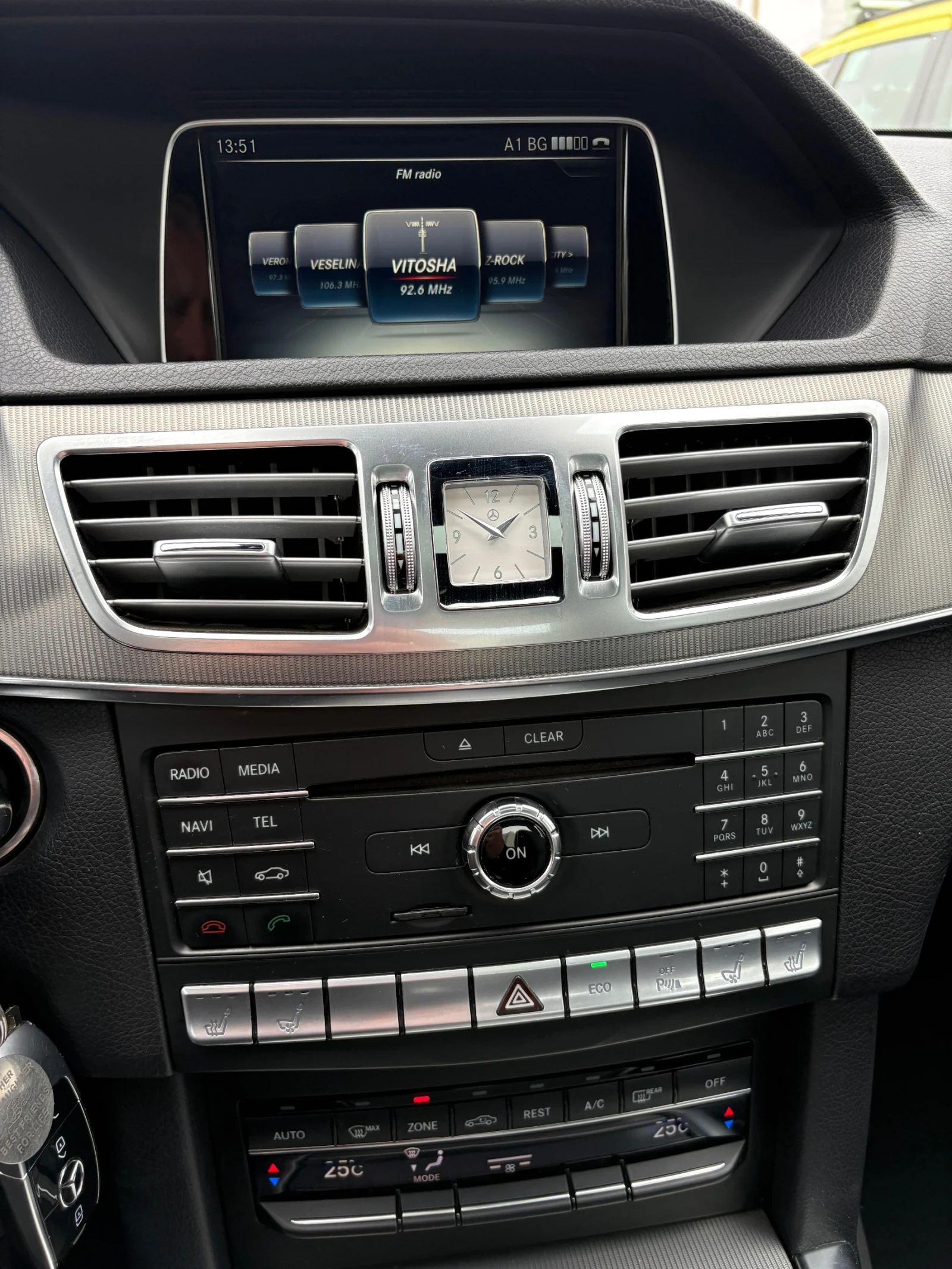 Mercedes-Benz E 350 Edition E, снимка 9 - Автомобили и джипове - 53899468