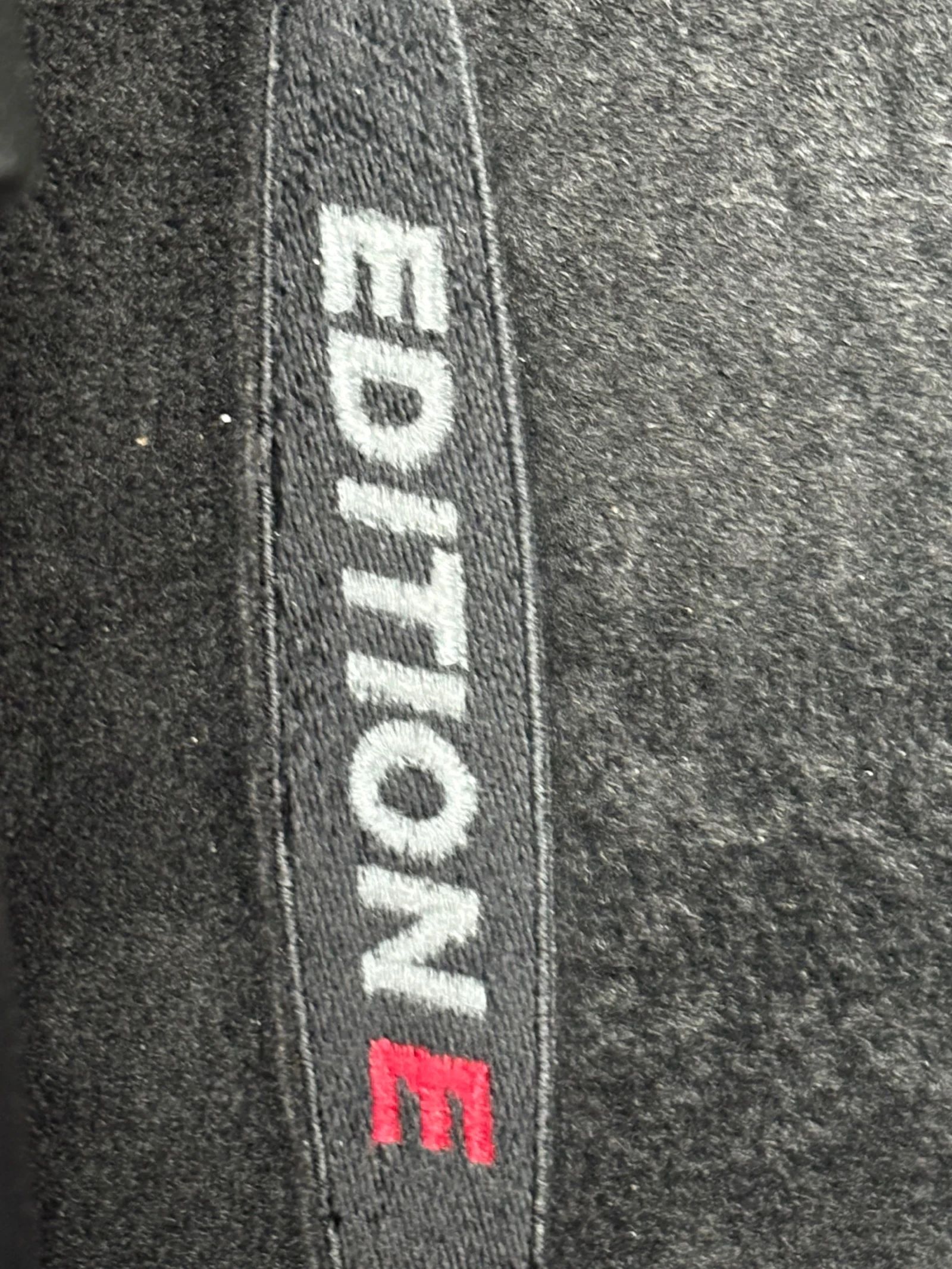 Mercedes-Benz E 350 Edition E, снимка 11 - Автомобили и джипове - 53899468