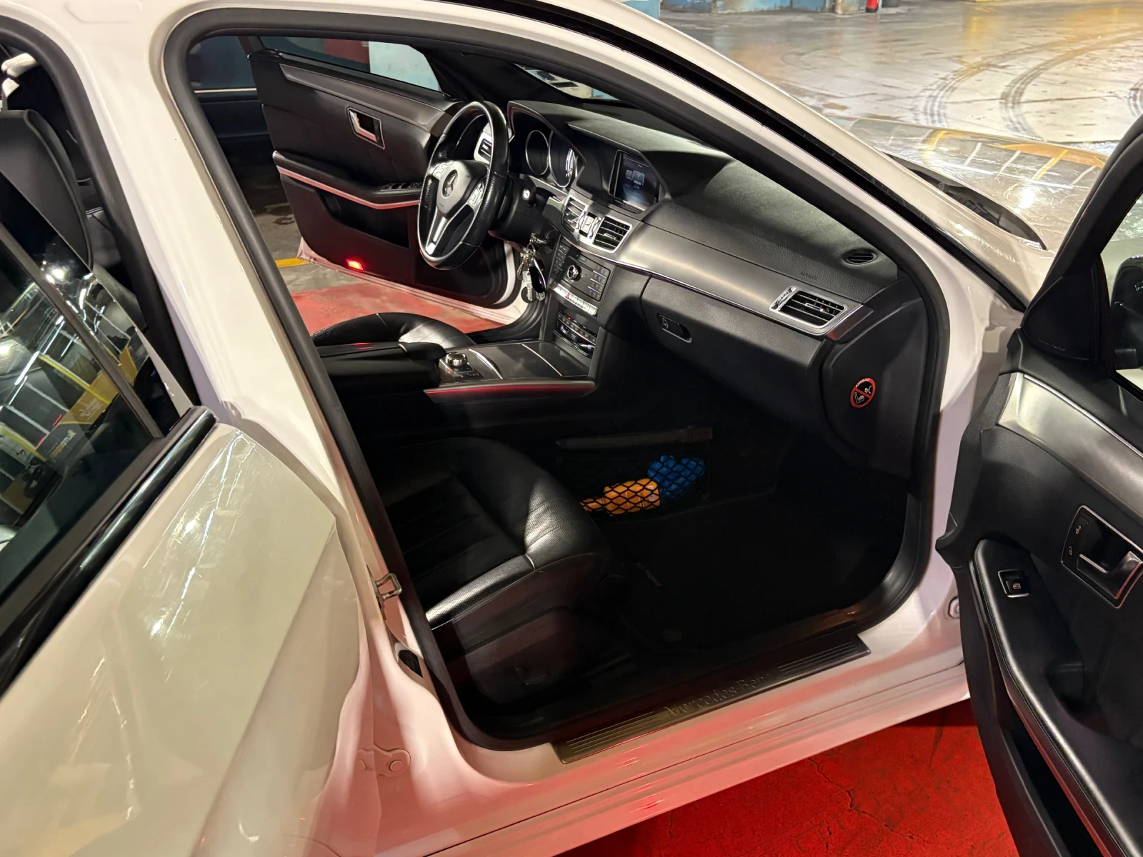 Mercedes-Benz E 350 Edition E, снимка 8 - Автомобили и джипове - 53899468