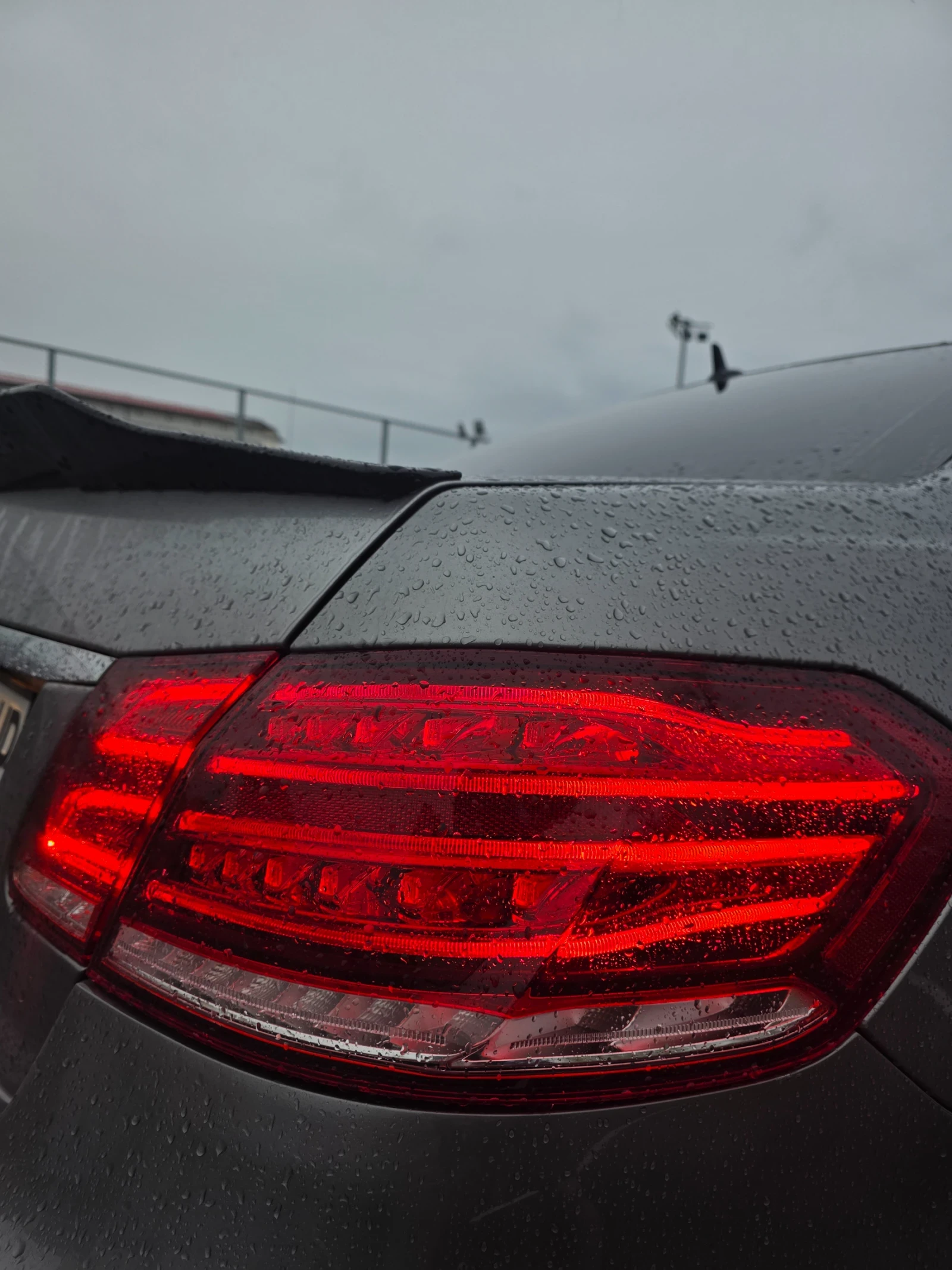 Mercedes-Benz E 350, снимка 11 - Автомобили и джипове - 54286225