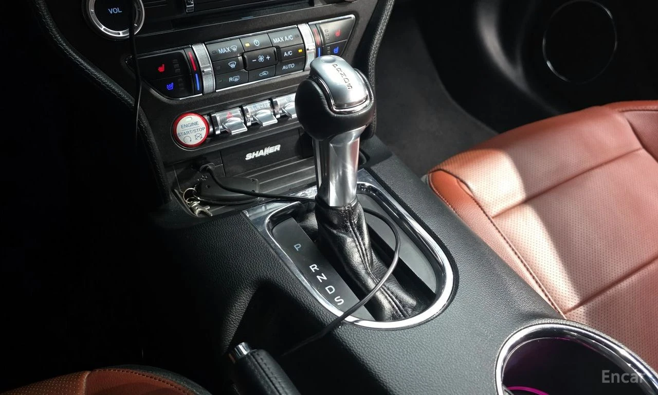 Ford Mustang 5.0* GT* SHAKER* ОБДУХВАНЕ* LANE* ASSIST* МЪРТВА* , снимка 11 - Автомобили и джипове - 54683567