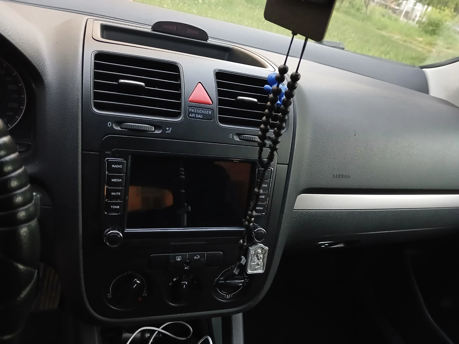 VW Golf 1.6 BSE, снимка 10 - Автомобили и джипове - 54688277