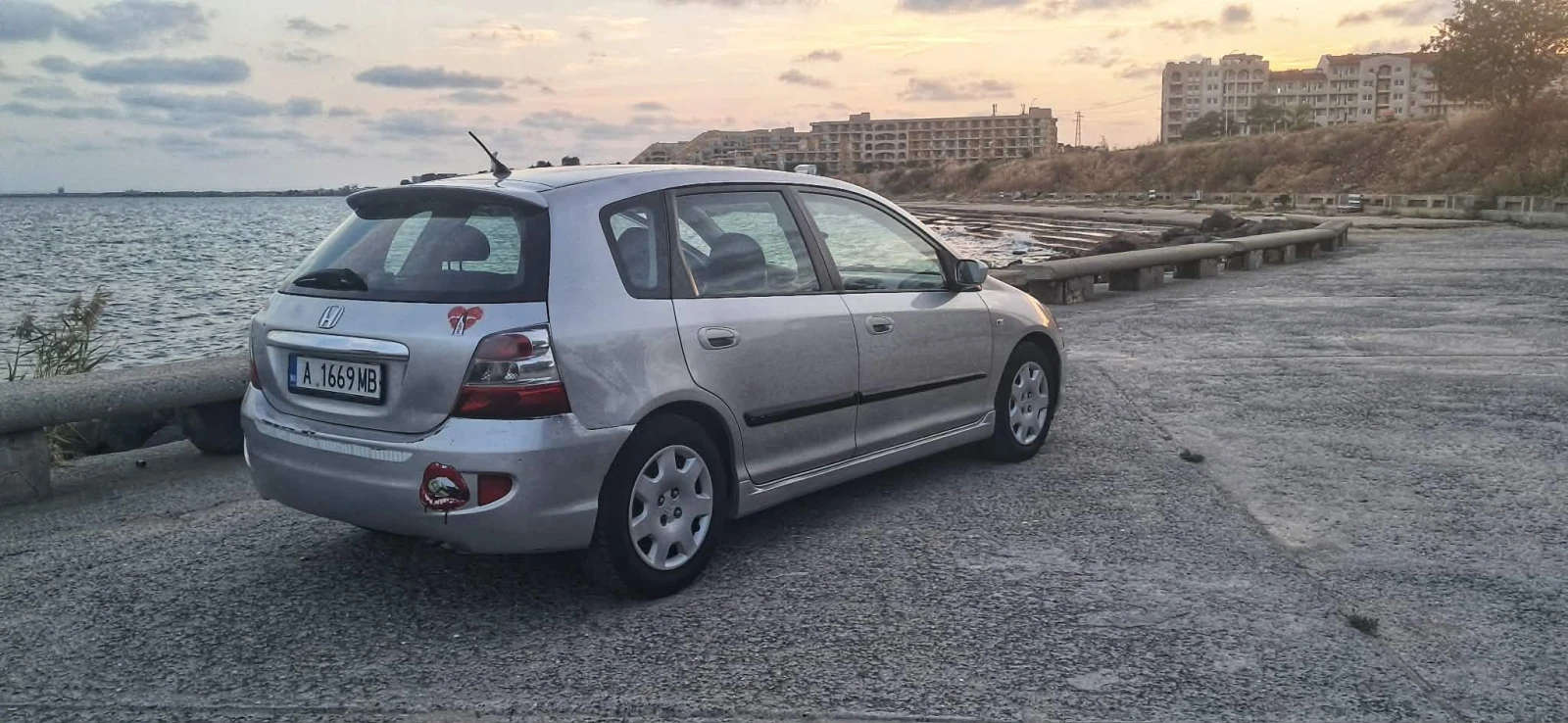 Honda Civic Хечбек 7 генерация , снимка 2 - Автомобили и джипове - 54982710