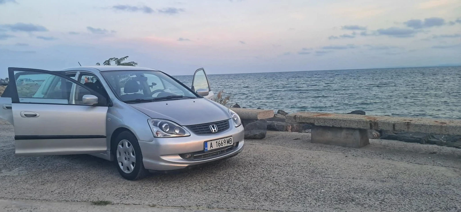 Honda Civic Хечбек 7 генерация , снимка 9 - Автомобили и джипове - 54982710