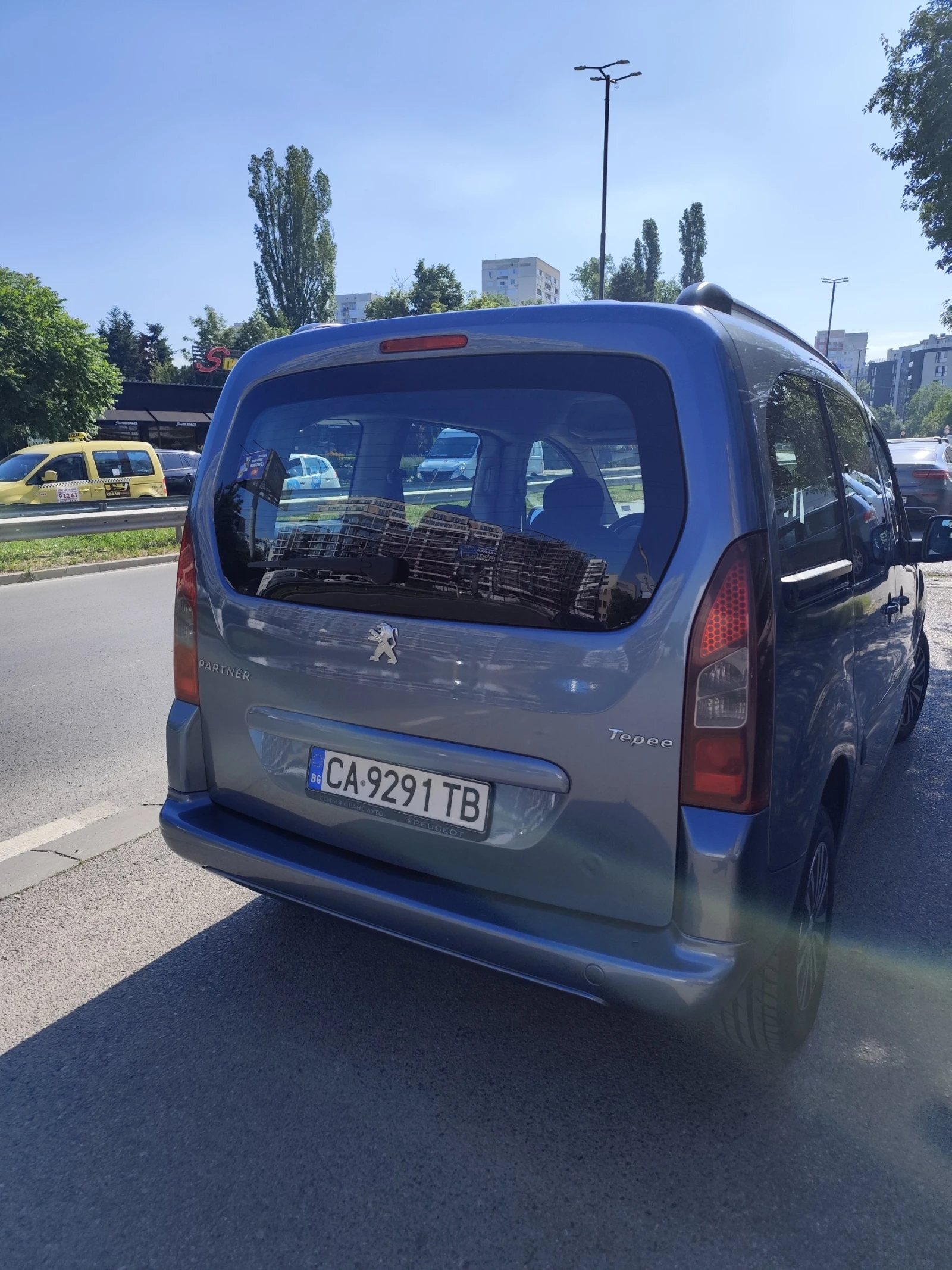 Peugeot Partner tepee, снимка 14 - Автомобили и джипове - 55432982