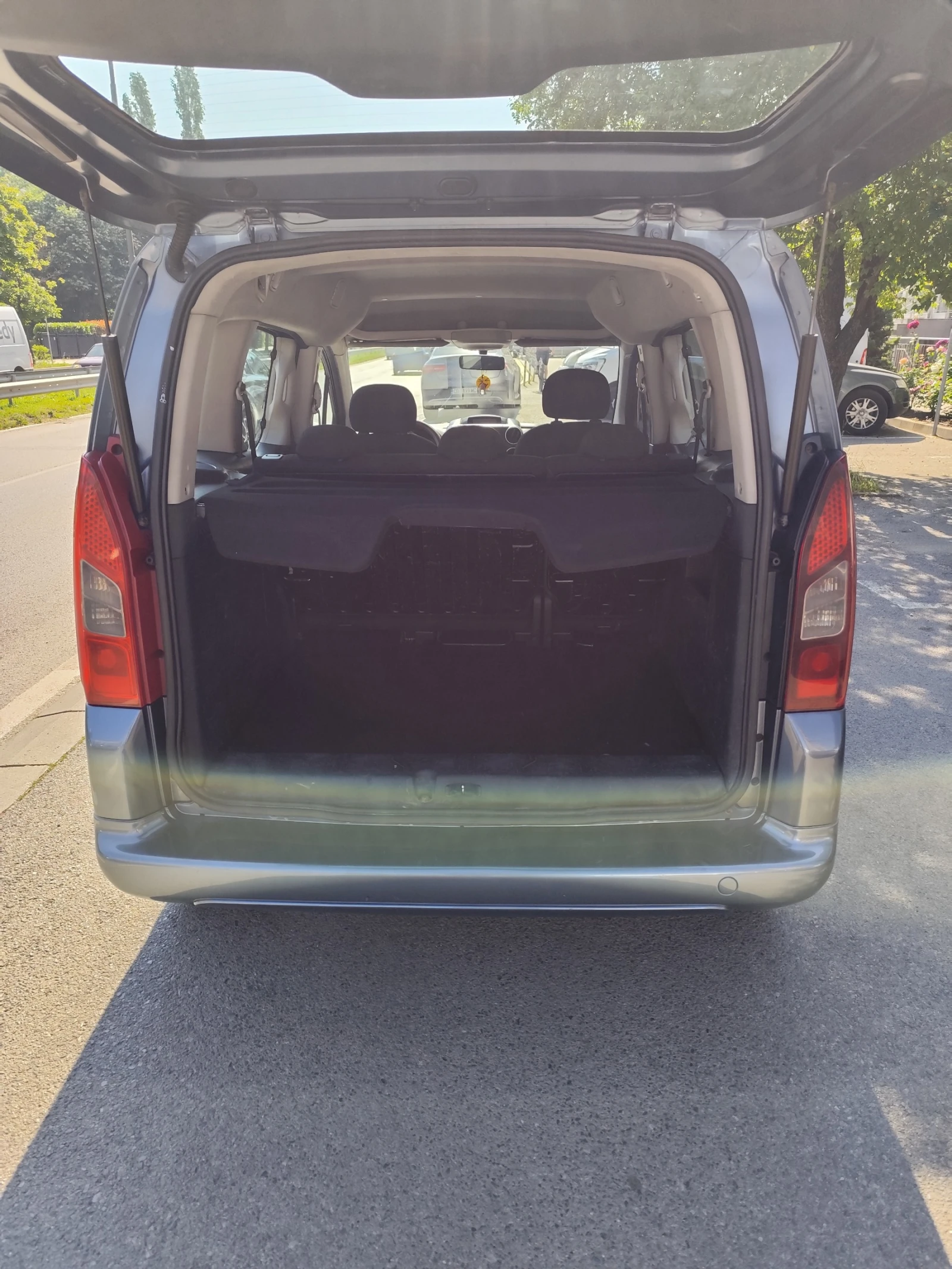 Peugeot Partner tepee, снимка 15 - Автомобили и джипове - 55432982