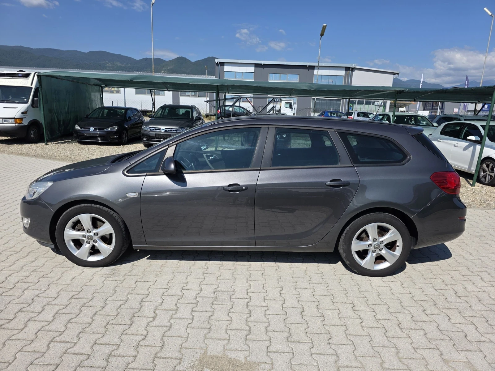 Opel Astra 1.7CDTI Лизшнг, снимка 4 - Автомобили и джипове - 55455912
