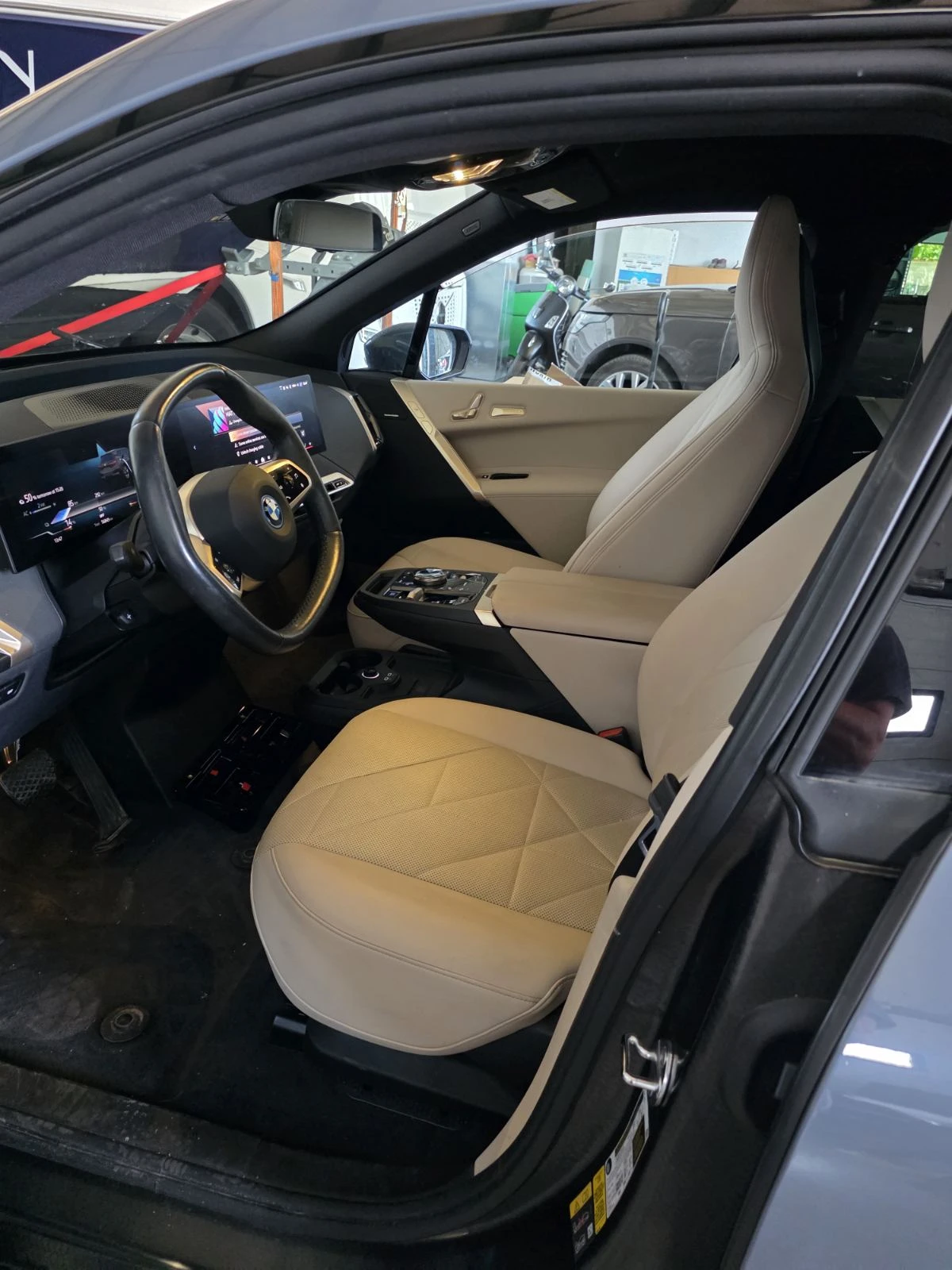 BMW iX 50, снимка 4 - Автомобили и джипове - 55486125