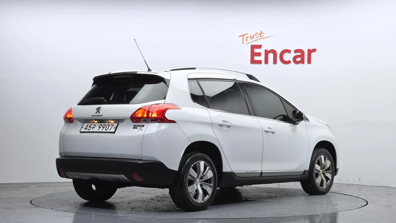 Peugeot 2008 1.6 e-HDi* ЛЮК* КРАЙНА ЦЕНА, снимка 2 - Автомобили и джипове - 55983856