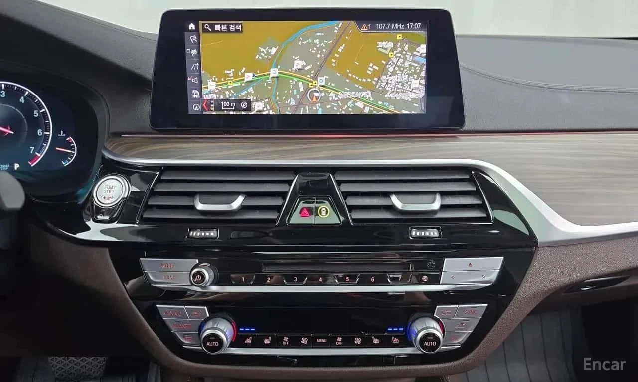 BMW 530, снимка 11 - Автомобили и джипове - 56710542