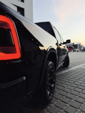 Dodge RAM 1500  LIMITED NIGHT EDITION 5.7 HEMI eTORQUE, снимка 6