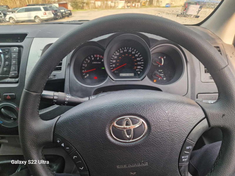 Toyota Hilux 2.5, снимка 5 - Автомобили и джипове - 45754120