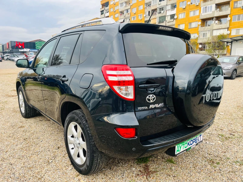 Toyota Rav4 2.2 D4-D КАТО НОВ, снимка 7 - Автомобили и джипове - 48102526