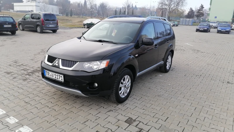 Mitsubishi Outlander 2.0 4x4, снимка 1 - Автомобили и джипове - 48717833