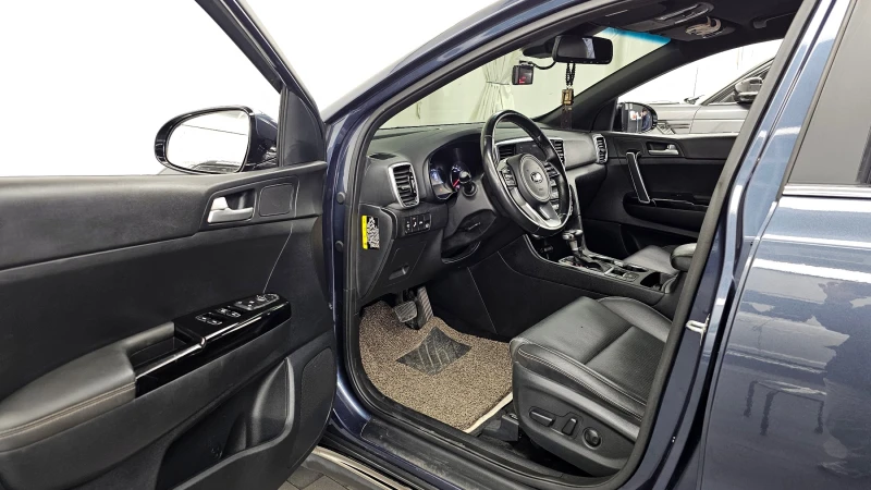 Kia Sportage 2.0 2WD NOBLESSE, снимка 10 - Автомобили и джипове - 52463460
