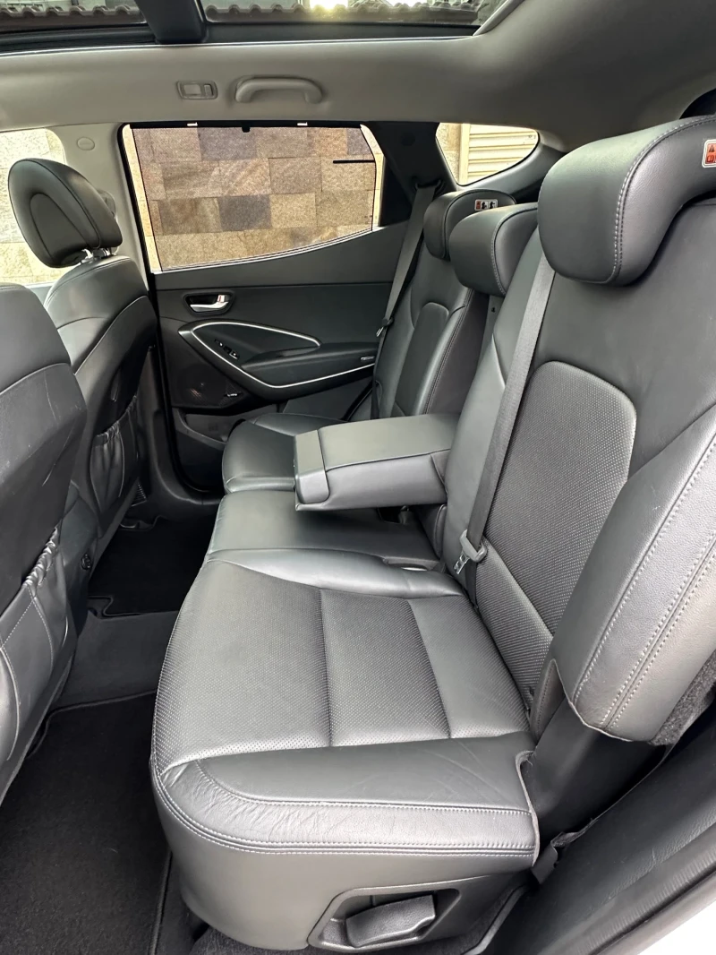 Hyundai Santa fe 2.2 CRDI/ VERTEX/Facelift/4x4/Панорама/.Швейцария, снимка 10 - Автомобили и джипове - 52631287