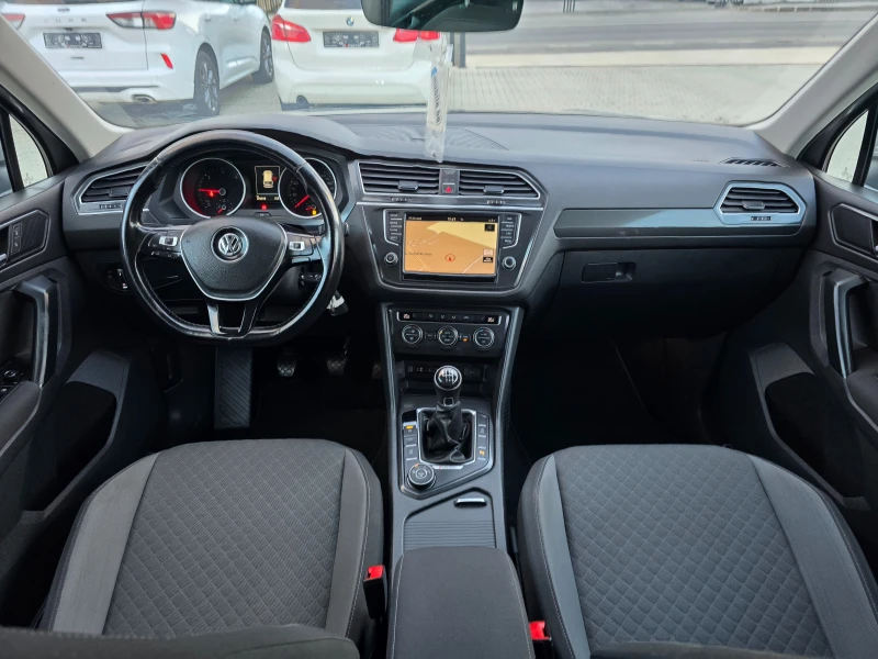 VW Tiguan 2.0TDI, 4 Motion, Камера, Нави!, снимка 10 - Автомобили и джипове - 53559301