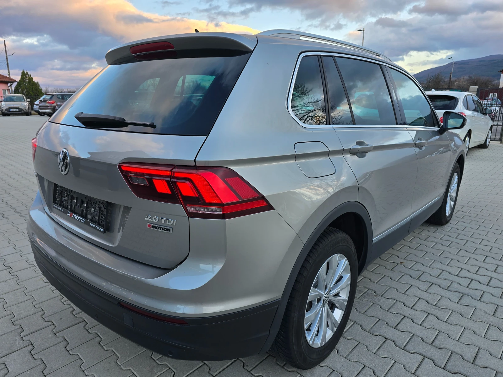 VW Tiguan 2.0TDI, 4 Motion, Камера, Нави! - изображение 3