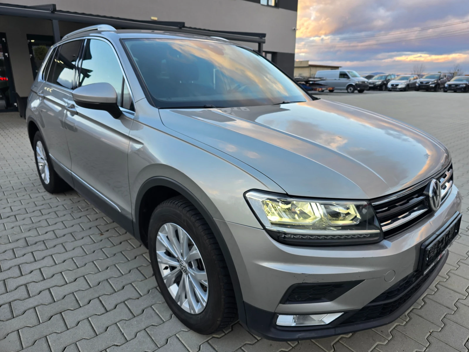 VW Tiguan 2.0TDI, 4 Motion, Камера, Нави! - изображение 2