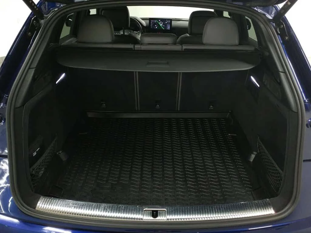 Audi SQ5 * PROGRESSIV BLACK PACK| SOUND ENHANCING EXHAUST| , снимка 17 - Автомобили и джипове - 53878127