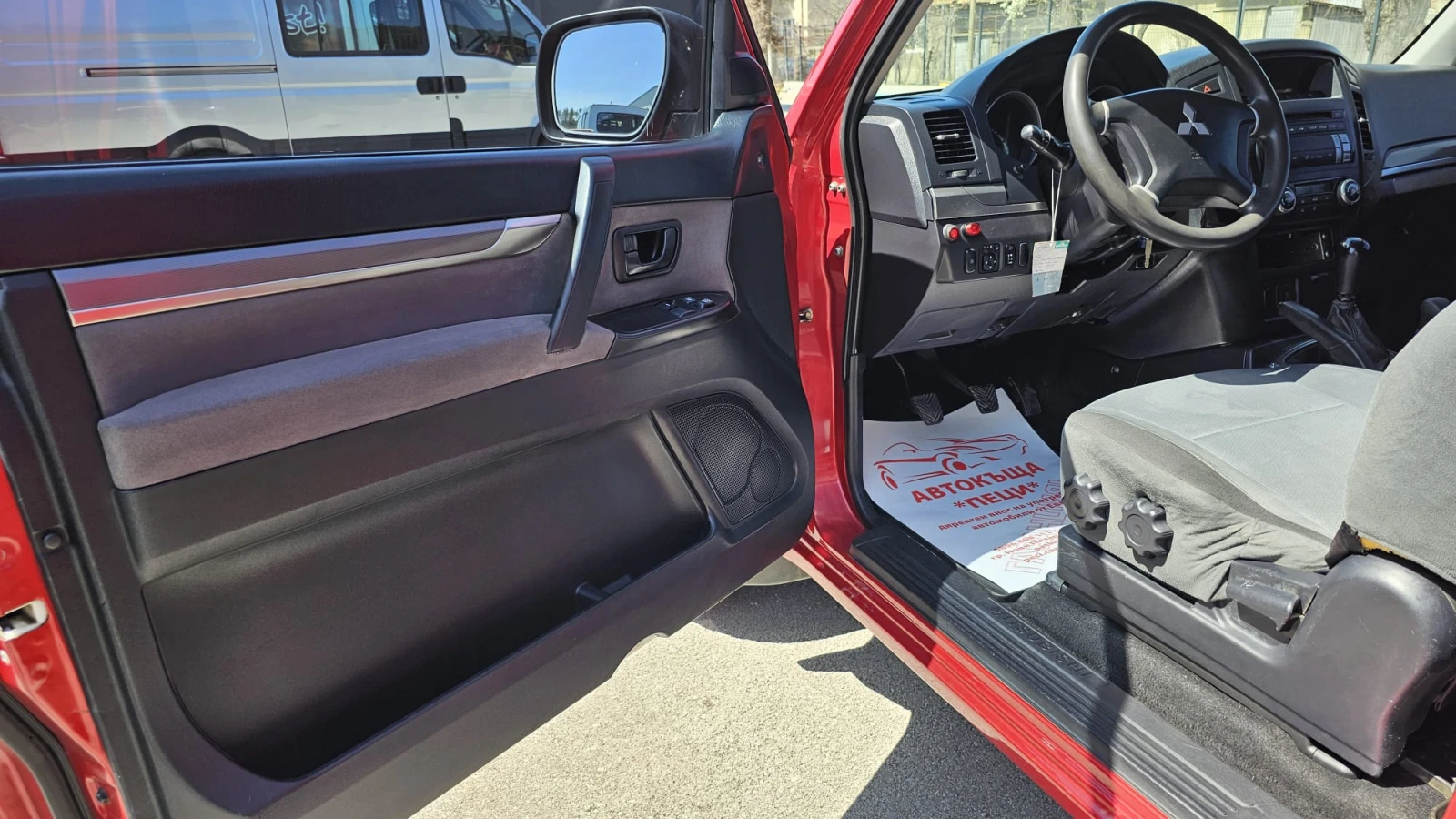 Mitsubishi Pajero 3.2Di-D 4x4 CH-OFFROAD-ИСТОРИЯ-ТОП СЪСТ.-ЛИЗИНГ, снимка 7 - Автомобили и джипове - 54228623