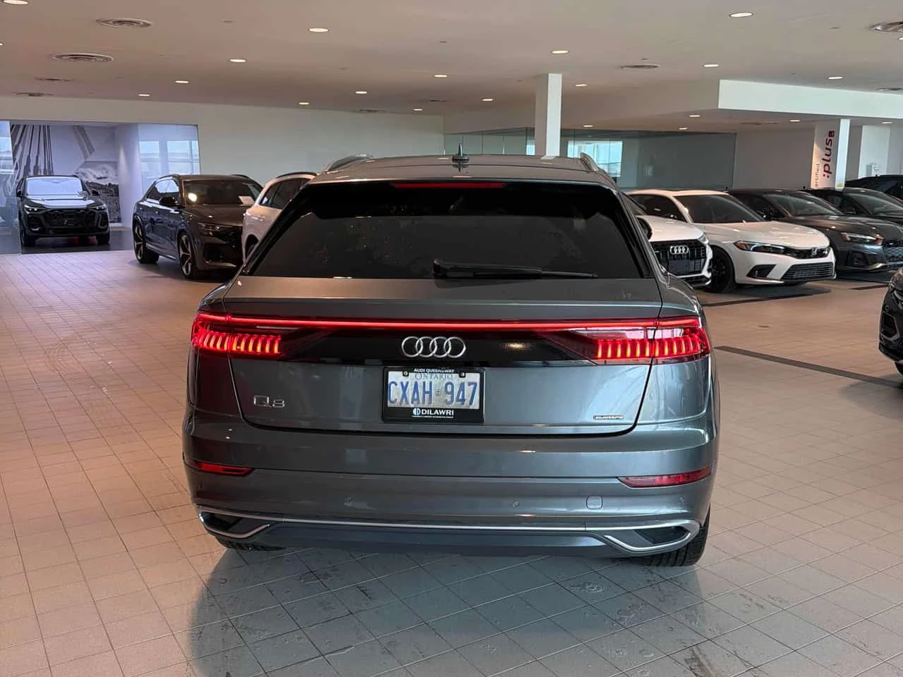 Audi Q8 Technik/ОБДУХВАНЕ/ПАНОРАМА/ДИСТРОНИК/360/OT AUDI, снимка 5 - Автомобили и джипове - 54232156