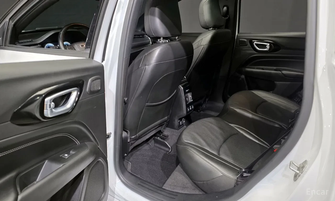 Jeep Compass S 2.4 AWD| 4WD| LEATHER| LED| NAVI| KAMERA| KEYLES | Mobile.bg � ����������� 11