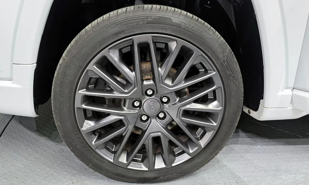 Jeep Compass S 2.4 AWD| 4WD| LEATHER| LED| NAVI| KAMERA| KEYLES | Mobile.bg � ����������� 5