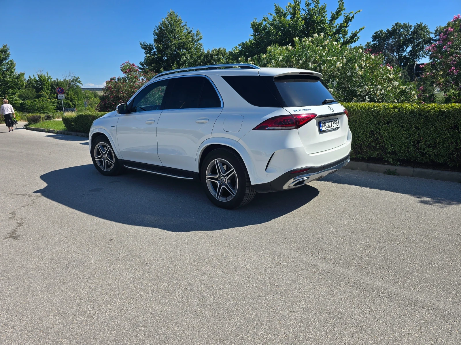 Mercedes-Benz GLE 350  350е  Plugin hybrid+ AMG+ PANO+ HEADUP+ BURM+ 360, снимка 6 - Автомобили и джипове - 55247233