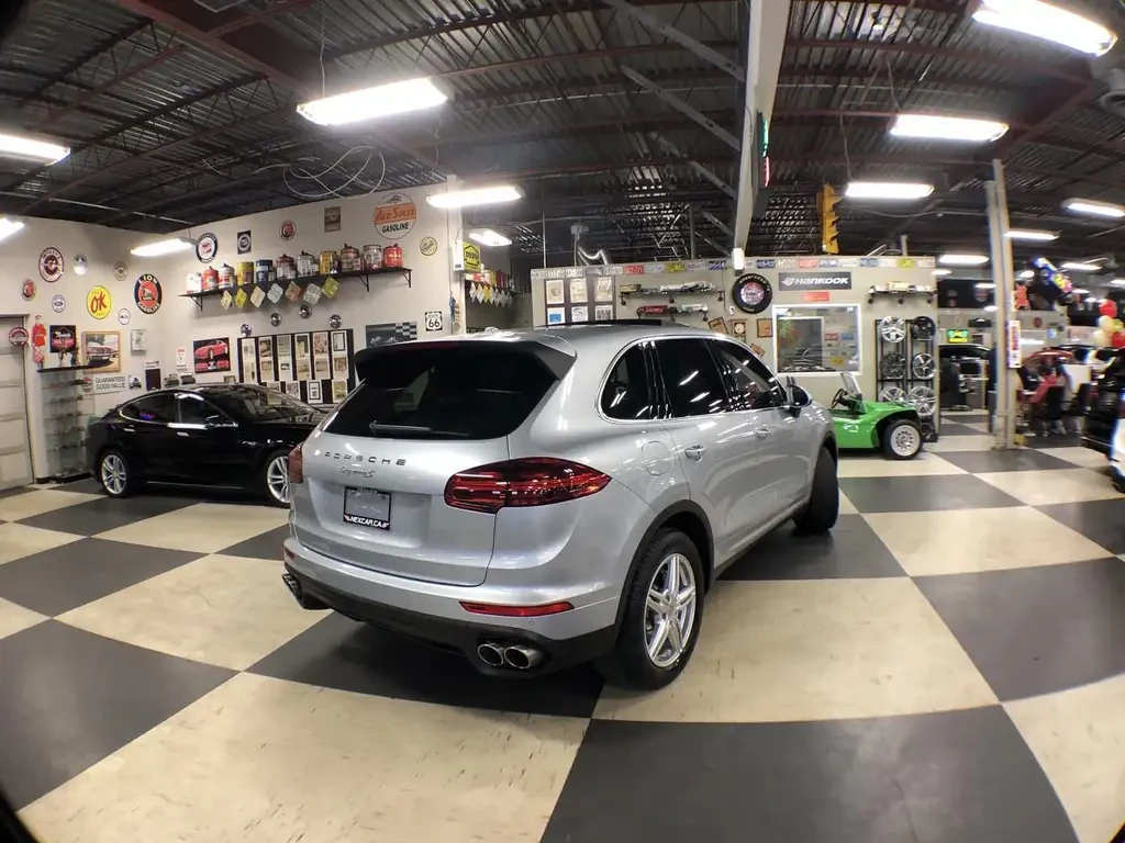 Porsche Cayenne S* PDK* BOSE* ОБДУХВАНЕ* КАМЕРА* ПАНОРАМА* , снимка 2 - Автомобили и джипове - 55283010