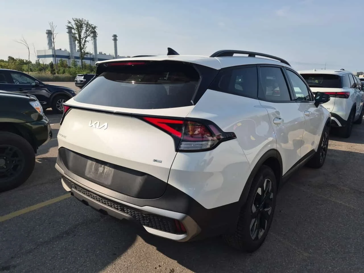 Kia Sportage X LINE/CARFAX/Подгрев/БЯЛА ПЕРЛА, снимка 3 - Автомобили и джипове - 55707909