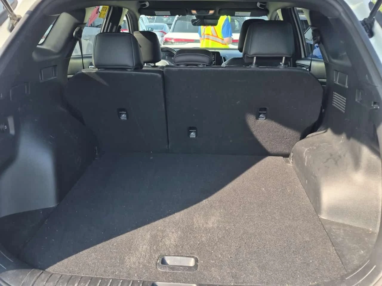 Kia Sportage X LINE/CARFAX/Подгрев/БЯЛА ПЕРЛА, снимка 13 - Автомобили и джипове - 55707909