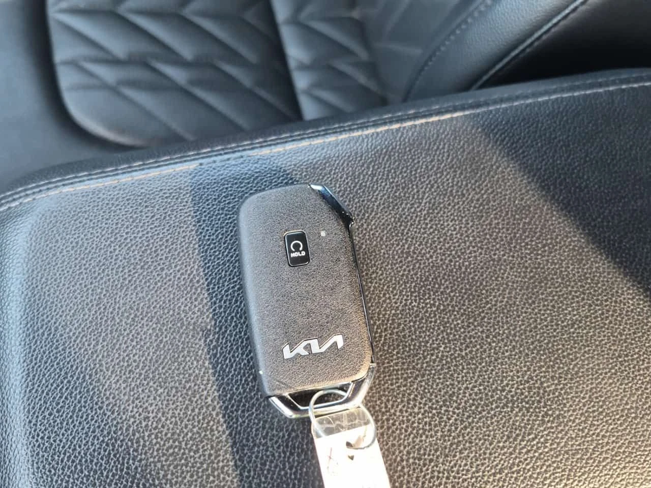 Kia Sportage X LINE/CARFAX/Подгрев/БЯЛА ПЕРЛА, снимка 8 - Автомобили и джипове - 55707909