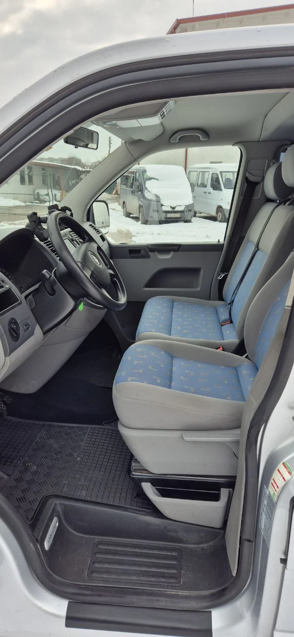VW Caravelle 2.5, снимка 3 - Бусове и автобуси - 53380476