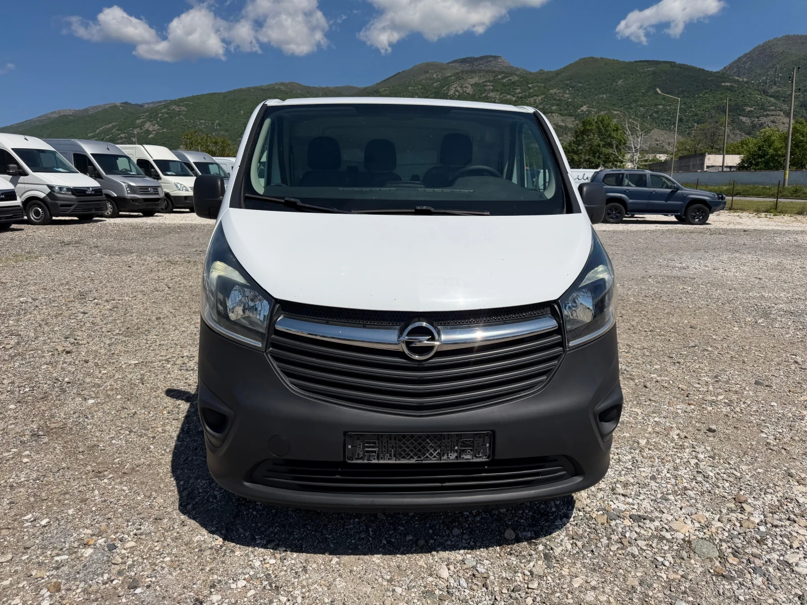 Opel Vivaro TOП!LONG!250XKM!KLIMA!СЕРВИЗЕН!, снимка 3 - Бусове и автобуси - 54367477