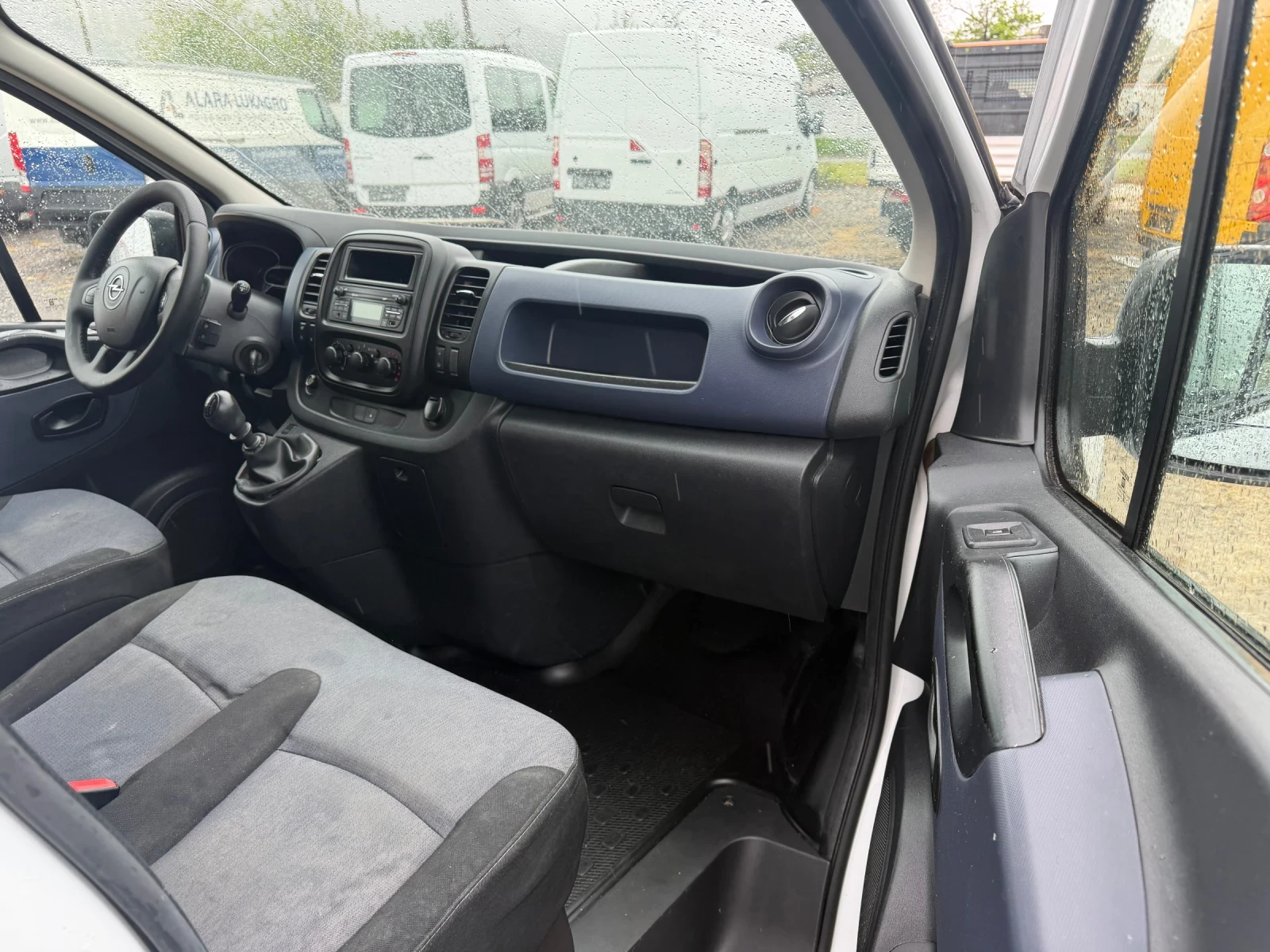 Opel Vivaro TOП!LONG!250XKM!KLIMA!СЕРВИЗЕН!, снимка 9 - Бусове и автобуси - 54367477