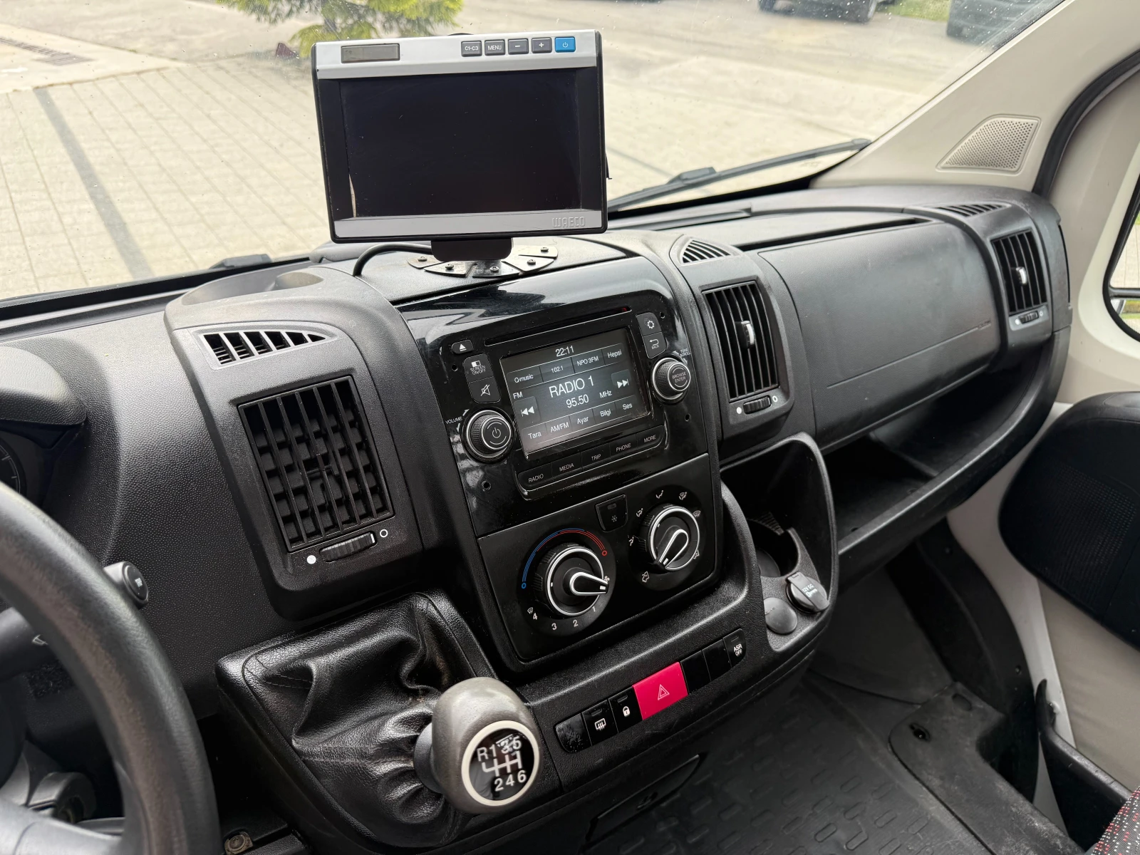 Peugeot Boxer 2.2HDI Климатик 2.80м. Euro 5 , снимка 13 - Бусове и автобуси - 54868874