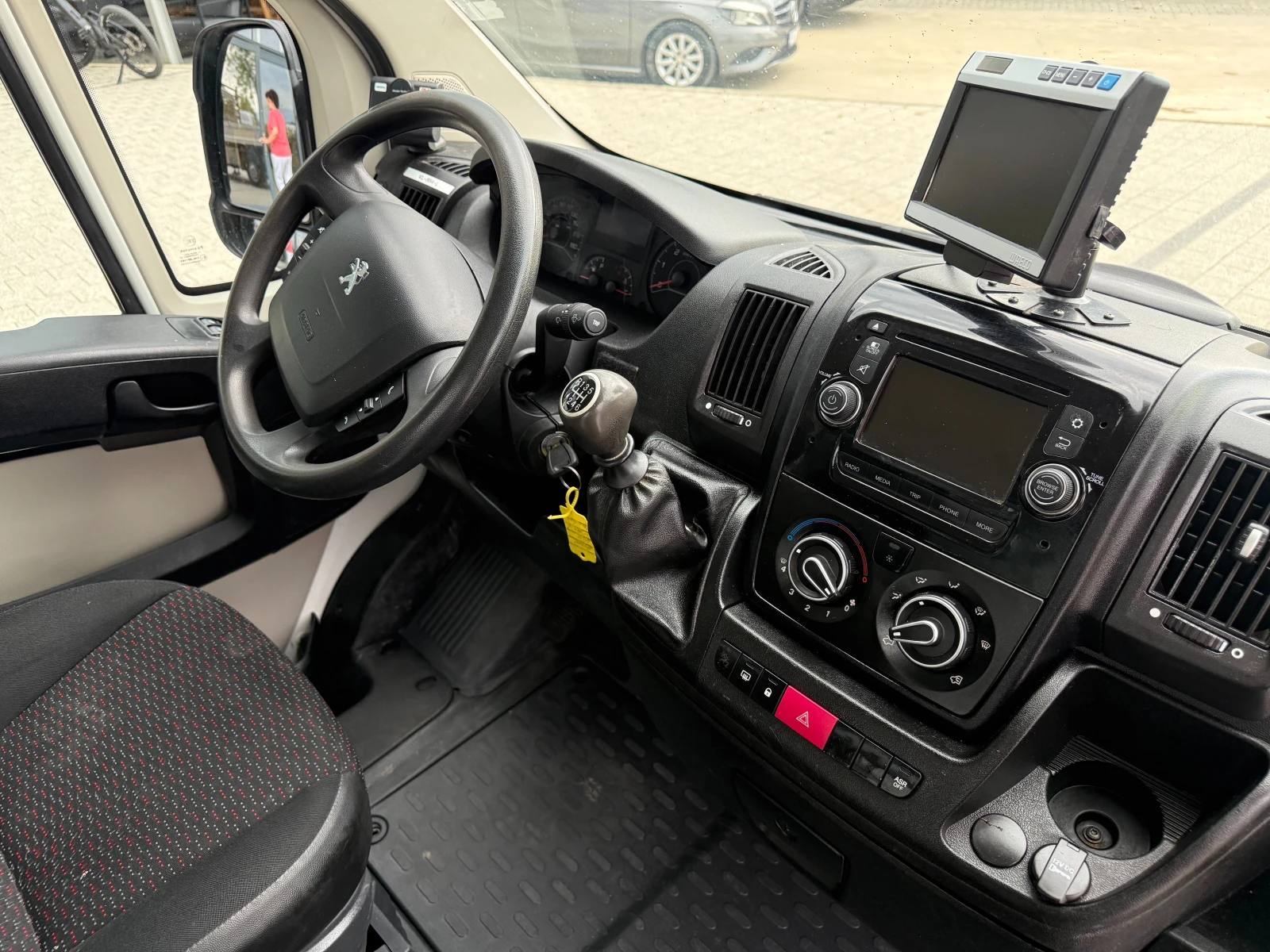 Peugeot Boxer 2.2HDI Климатик 2.80м. Euro 5 , снимка 10 - Бусове и автобуси - 54868874