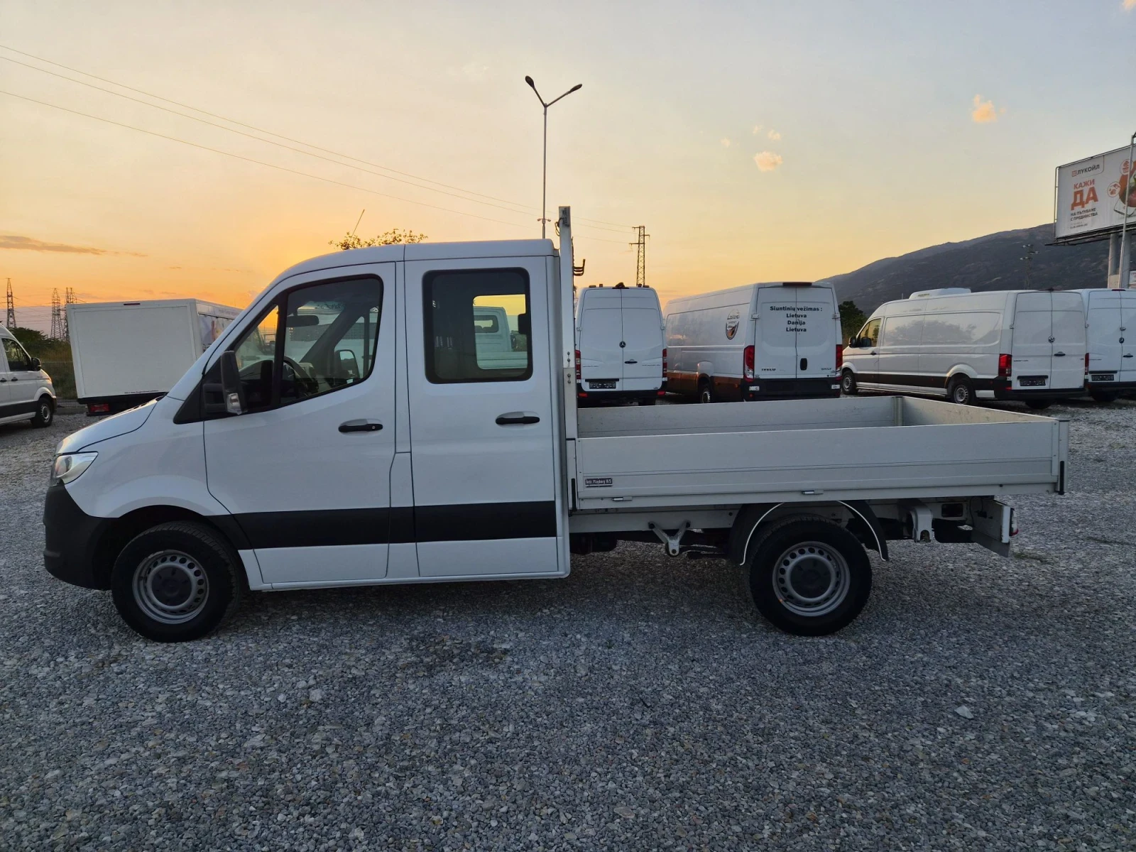 Mercedes-Benz Sprinter 316 CDI * 7 местен * Климатик * Нави * Бордови, снимка 2 - Бусове и автобуси - 55905240
