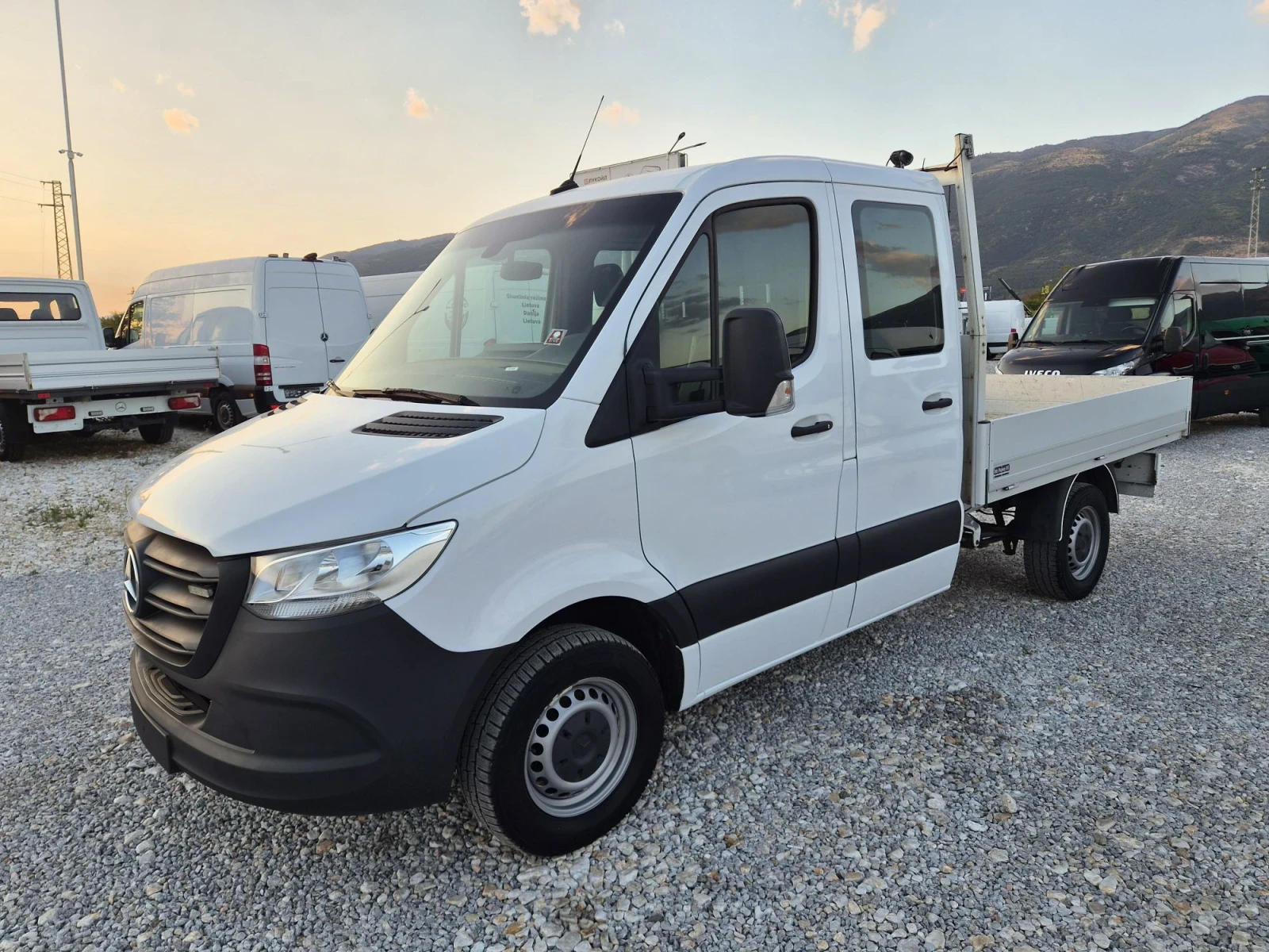 Mercedes-Benz Sprinter 316 CDI * 7 местен * Климатик * Нави * Бордови