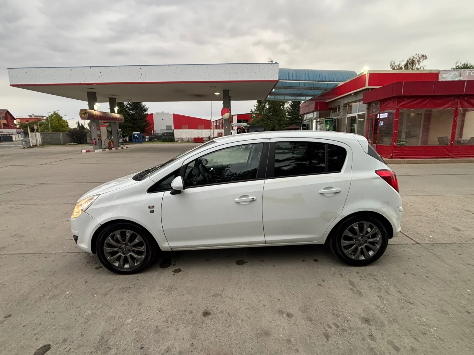Opel Midi Corsa 1.3 d, снимка 1 - Бусове и автобуси - 56217219