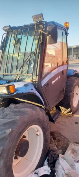 Челен товарач New Holland LM 435 A