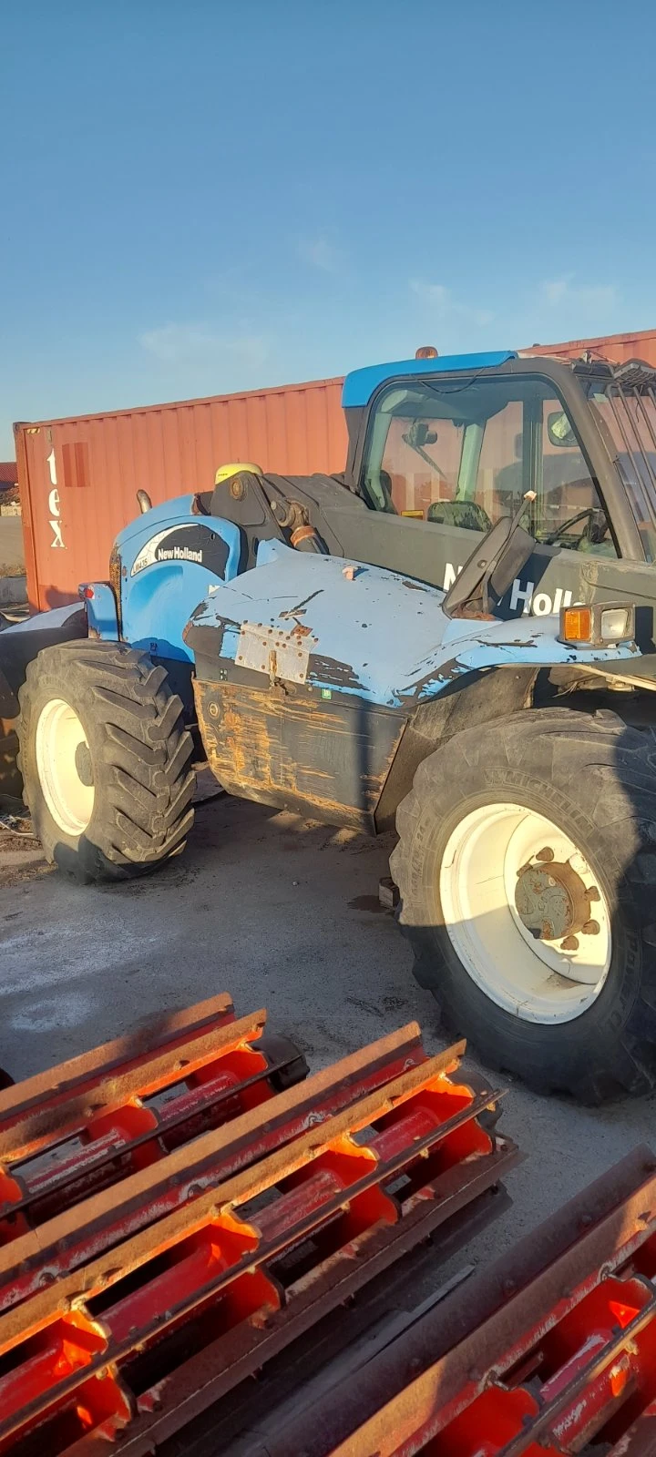 Челен товарач New Holland LM 435 A - изображение 2