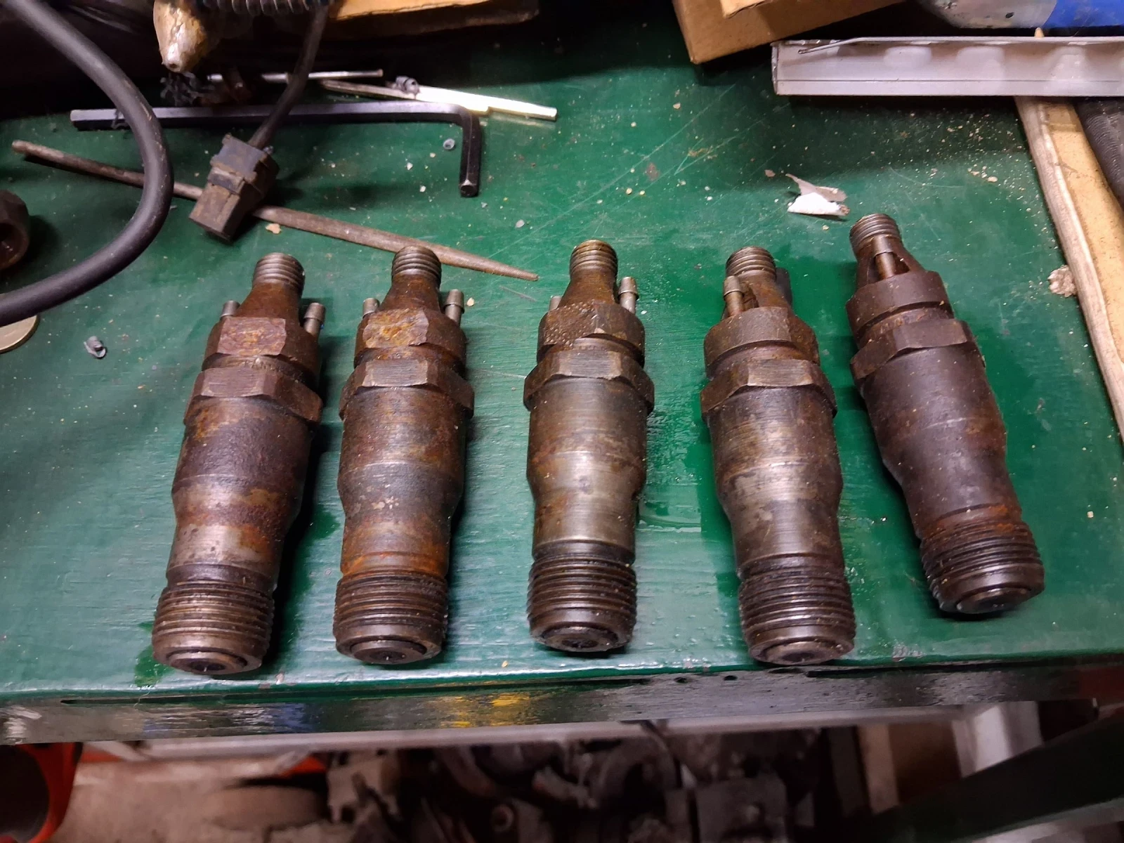 Инжекторни дюзи за Mercedes W124 250 D 2.5 дизел, снимка 2 - Части - 54241082