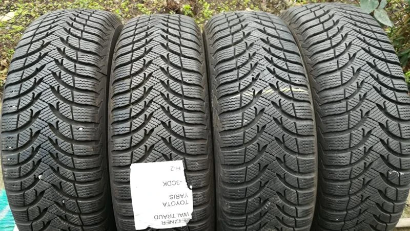 Гуми Зимни 175/65R15, снимка 1 - Гуми и джанти - 26782229