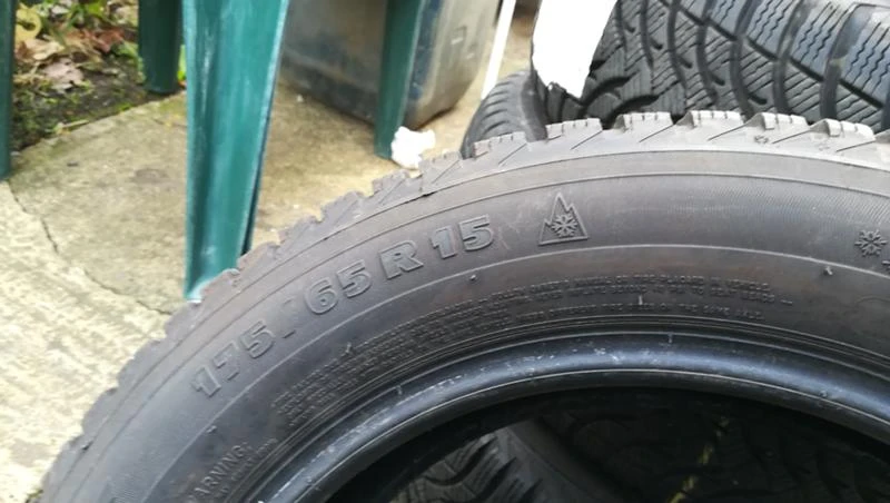 Гуми Зимни 175/65R15, снимка 9 - Гуми и джанти - 26782229