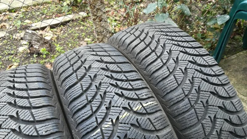 Гуми Зимни 175/65R15, снимка 3 - Гуми и джанти - 26782229