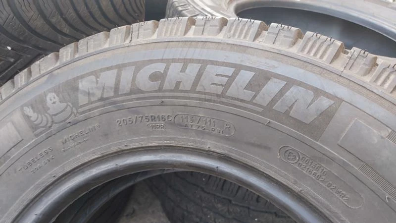 Гуми Зимни 205/75R16, снимка 6 - Гуми и джанти - 27313631